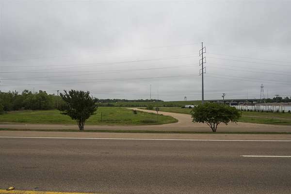 1.35 Acres of Commercial Land for Sale in Pearl, Mississippi