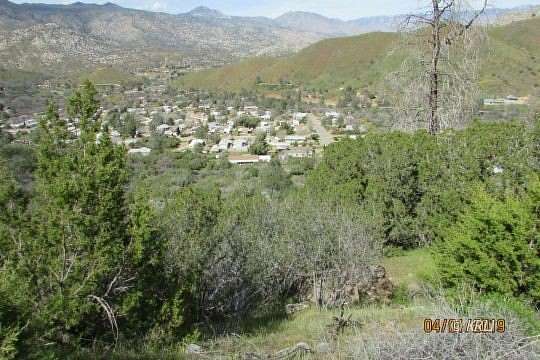 4.33 Acres of Land for Sale in Bodfish, California