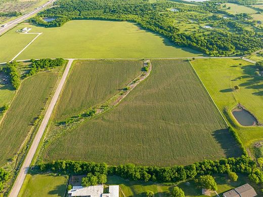 29.7 Acres of Commercial Land for Sale in Hillsboro, Texas