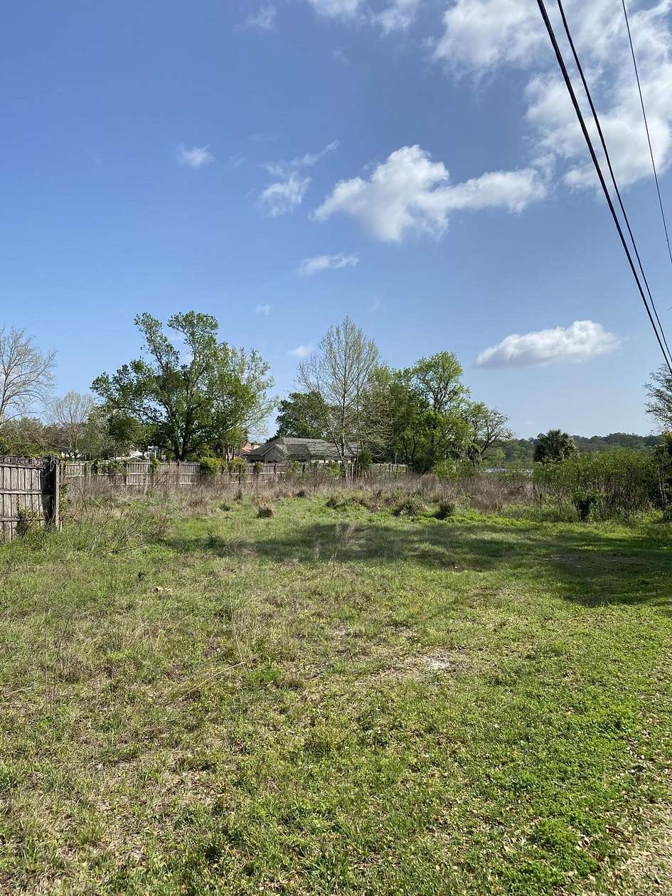 2.2 Acres of Residential Land for Sale in Jacksonville, Florida