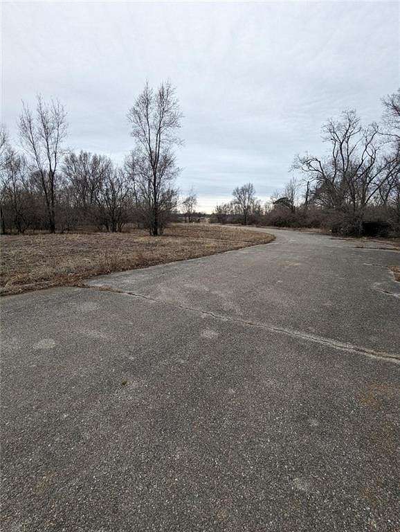 9.38 Acres of Commercial Land for Sale in Grandview, Missouri