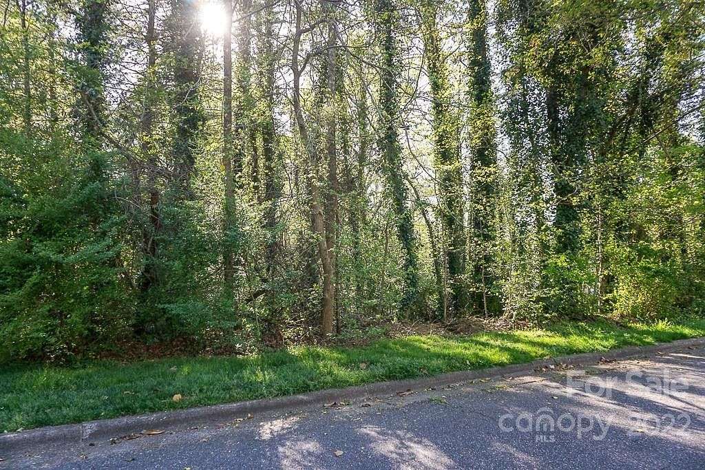 1.2 Acres of Residential Land for Sale in Hickory, North Carolina