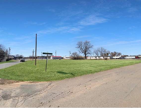0.441 Acres of Residential Land for Sale in Sayre, Oklahoma