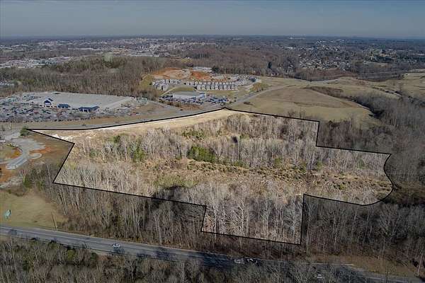 19.5 Acres of Commercial Land for Sale in Cookeville, Tennessee