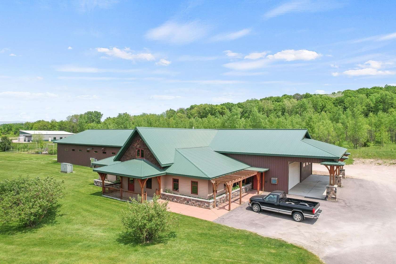 2.52 Acres of Improved Commercial Land for Sale in Baraboo, Wisconsin