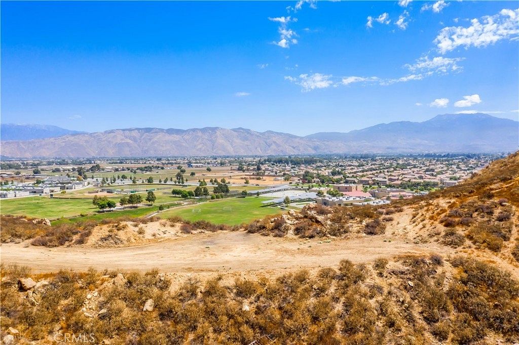 39.3 Acres of Land for Sale in Hemet, California