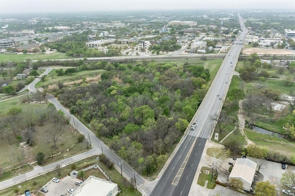 1.3 Acres of Mixed-Use Land for Sale in Round Rock, Texas