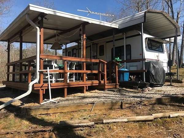 0.95 Acres of Residential Land for Sale in Dandridge, Tennessee