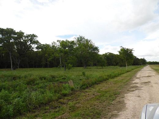 2.5 Acres of Mixed-Use Land for Sale in Cedar Lane, Texas