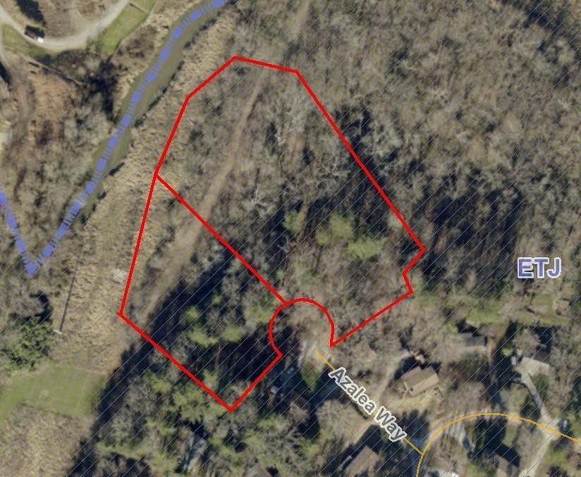 3.56 Acres of Land for Sale in Hendersonville, North Carolina