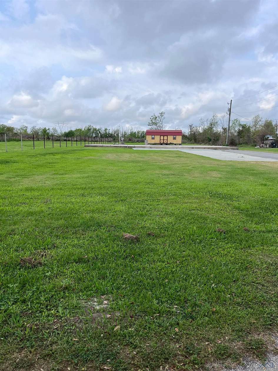 1.6 Acres of Land for Sale in Houma, Louisiana
