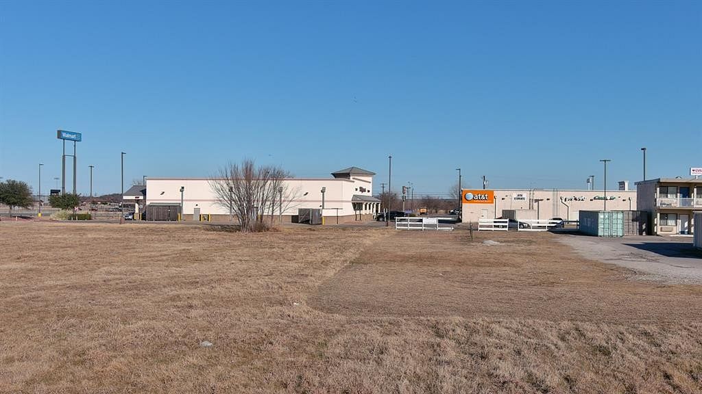 2.7 Acres of Commercial Land for Sale in Mineral Wells, Texas