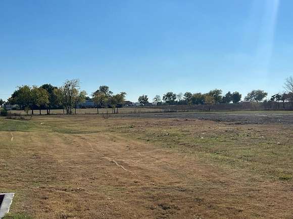 3 Acres of Commercial Land for Sale in Lindsay, Texas