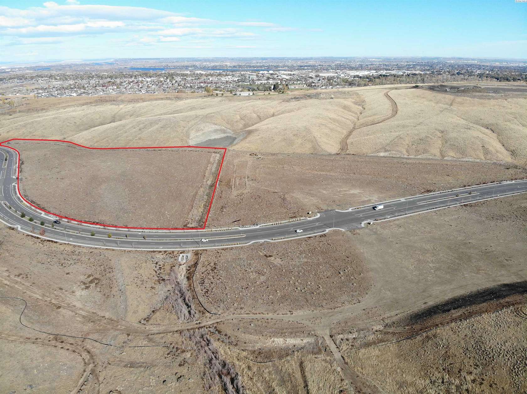 19.3 Acres of Mixed-Use Land for Sale in Kennewick, Washington