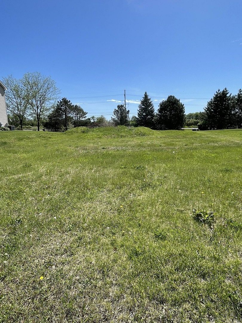 0.23 Acres of Residential Land for Sale in Harvard, Illinois
