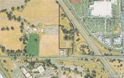 3.9 Acres of Commercial Land for Sale in Windsor, California