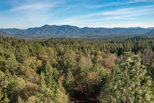 5 Acres of Land for Sale in Rogue River, Oregon