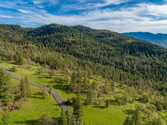 417 Acres of Recreational Land & Farm for Sale in Medford, Oregon