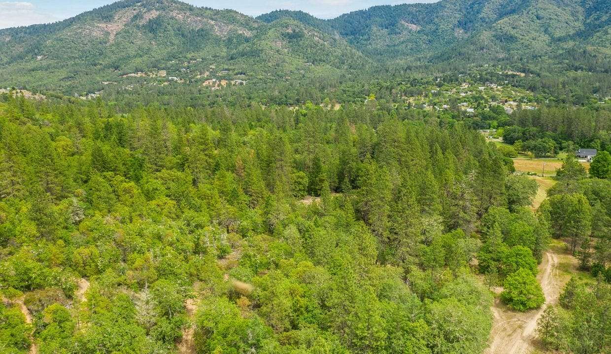 81.6 Acres of Recreational Land for Sale in Grants Pass, Oregon