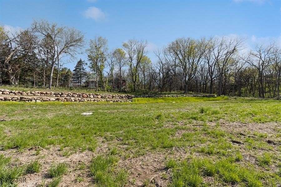 1.255 Acres of Residential Land for Sale in West Des Moines, Iowa