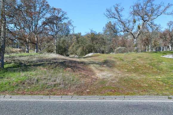 7 Acres of Land for Sale in Coarsegold, California