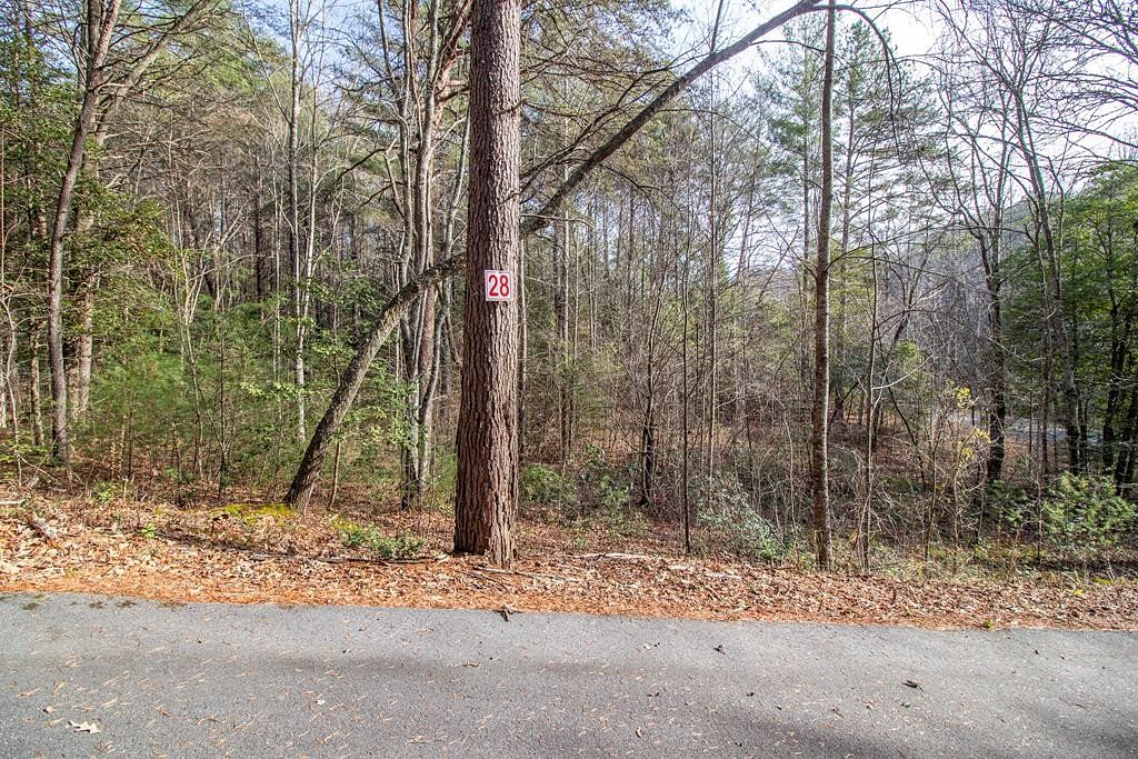 1 Acre of Residential Land for Sale in Murphy, North Carolina