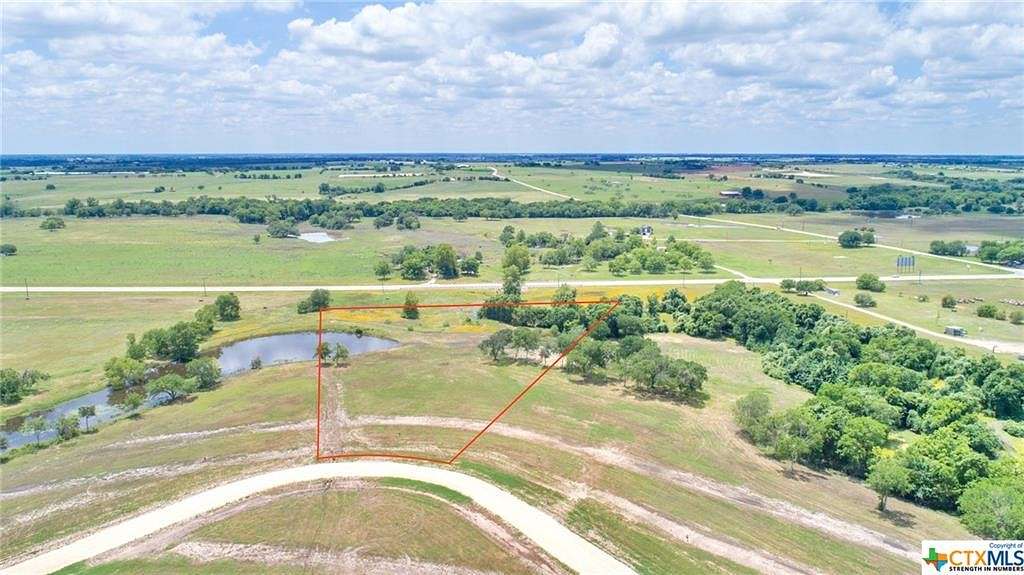 4.9 Acres of Residential Land for Sale in Shiner, Texas