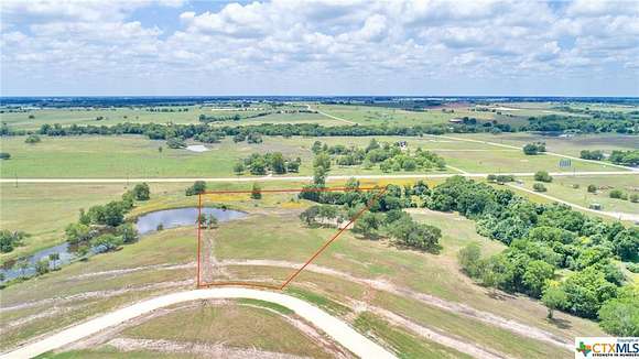 4.9 Acres of Residential Land for Sale in Shiner, Texas