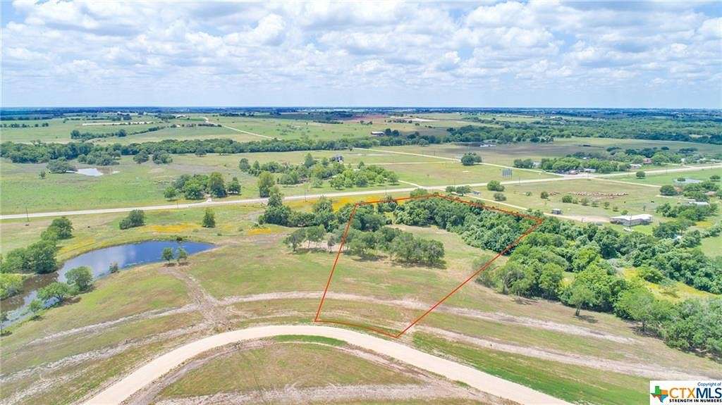 4.8 Acres of Residential Land for Sale in Shiner, Texas
