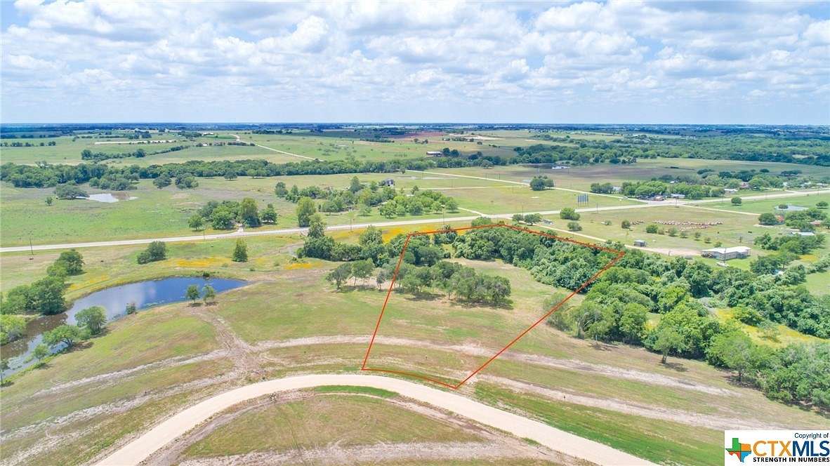 4.79 Acres of Residential Land for Sale in Shiner, Texas