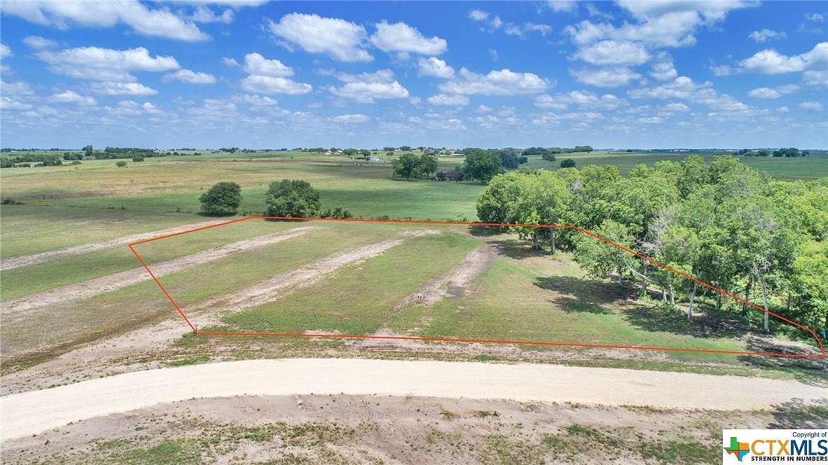 2.41 Acres of Residential Land for Sale in Shiner, Texas