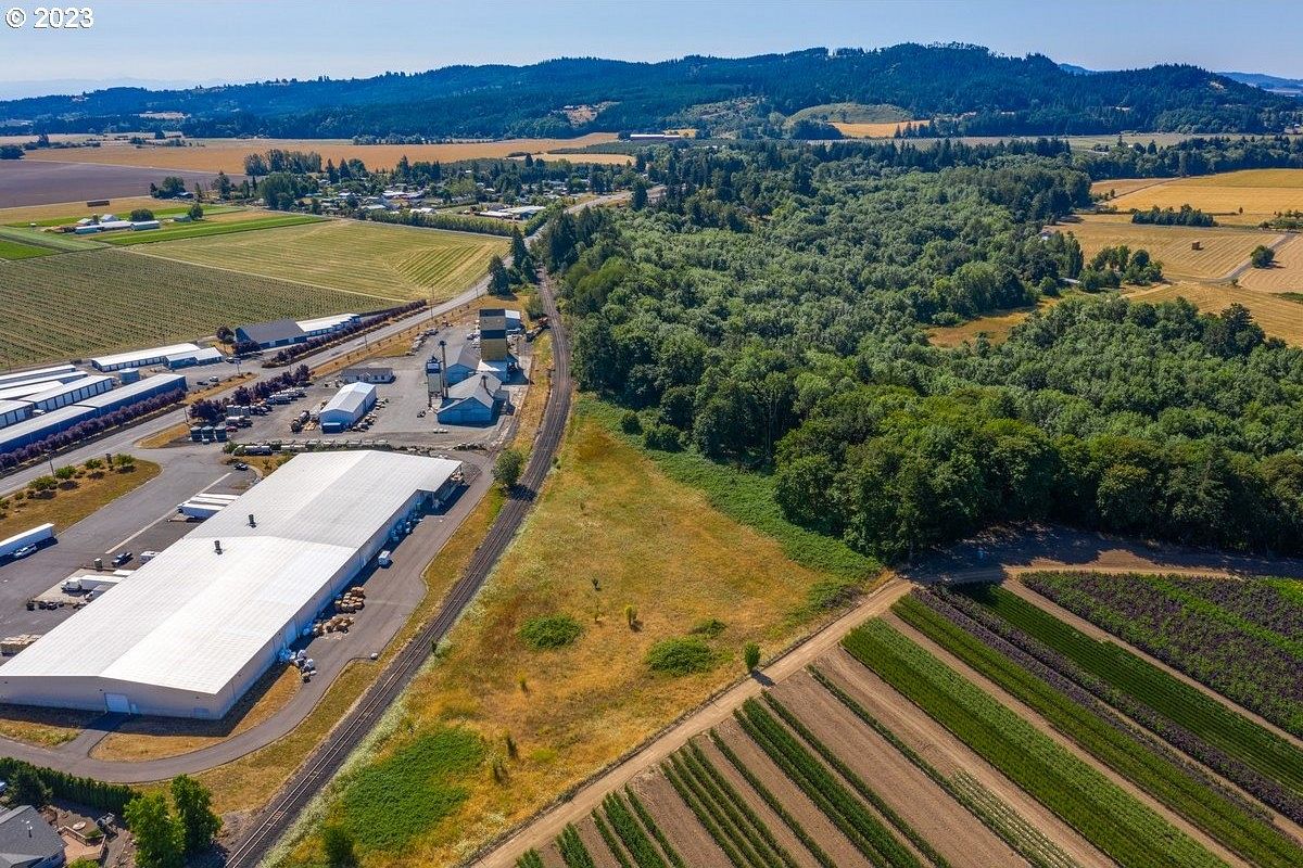 25.7 Acres of Land for Sale in McMinnville, Oregon