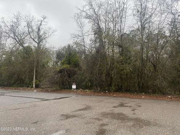 3.3 Acres of Residential Land for Sale in Waldo, Florida
