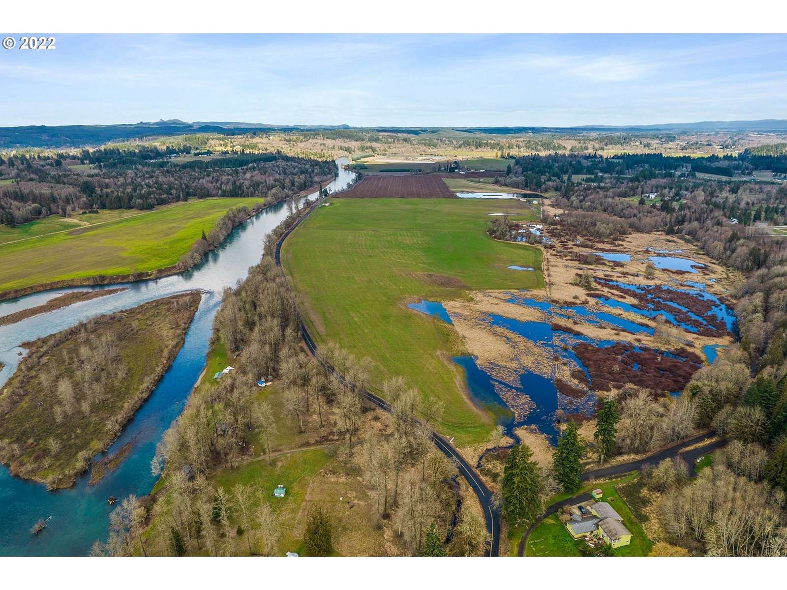 115.9 Acres of Land for Sale in Castle Rock, Washington