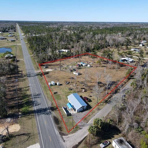 2.2 Acres of Improved Commercial Land for Sale in Wewahitchka, Florida