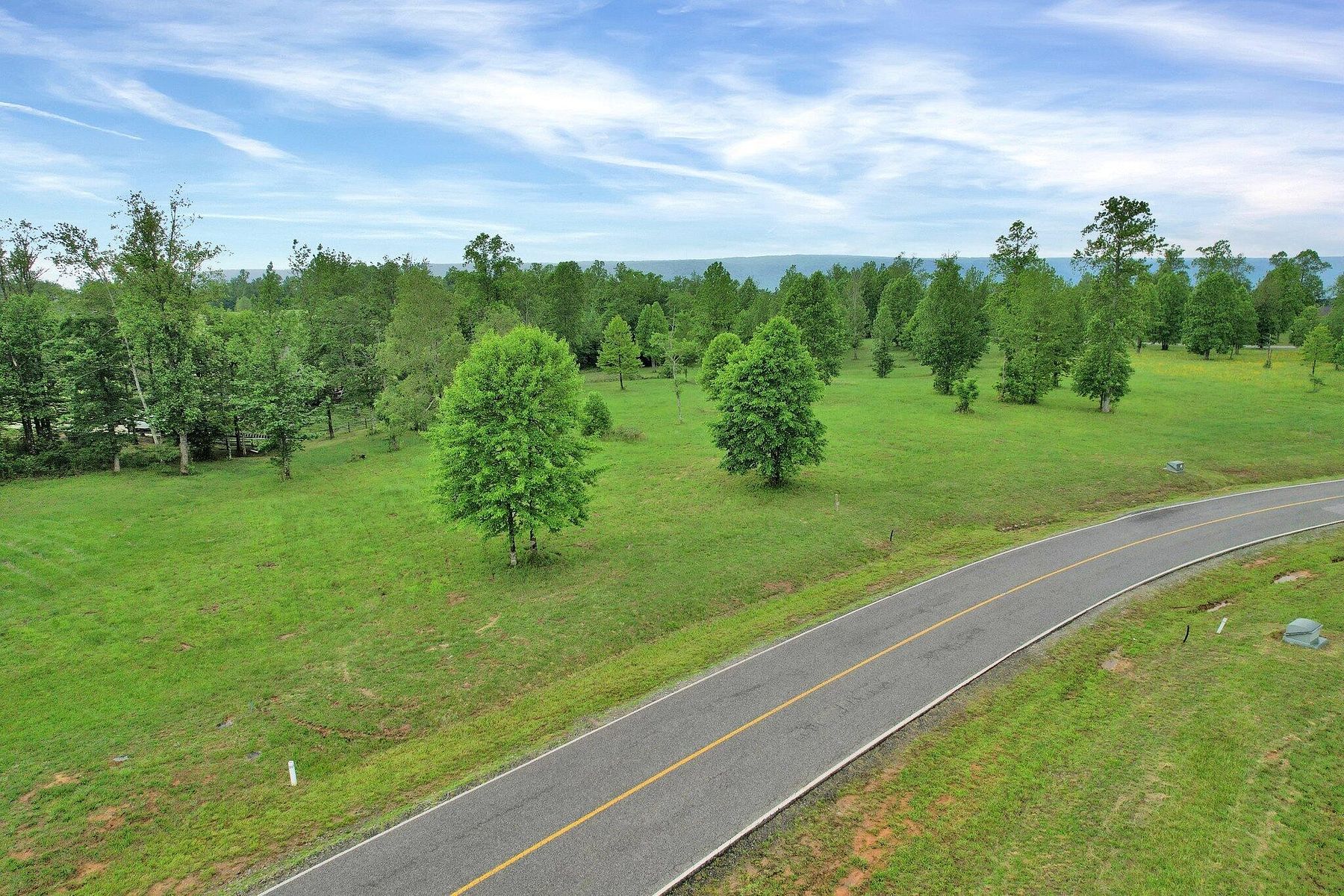 1.2 Acres of Residential Land for Sale in Jasper, Tennessee
