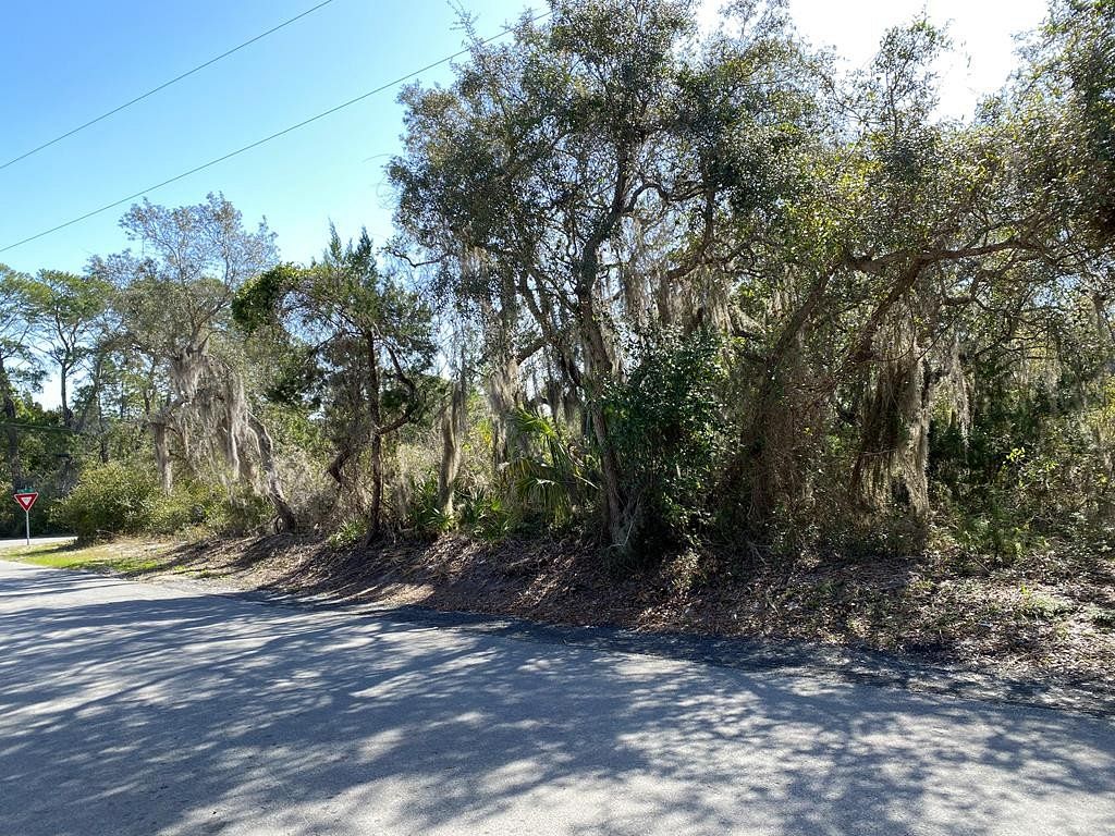 0.38 Acres of Residential Land for Sale in Cedar Key, Florida