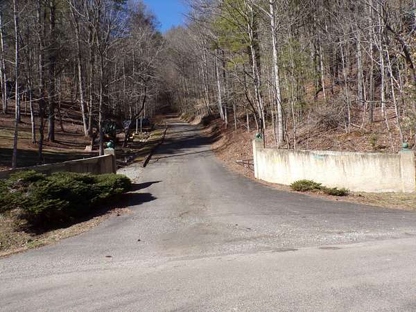 5.6 Acres of Residential Land for Sale in Butler, Tennessee