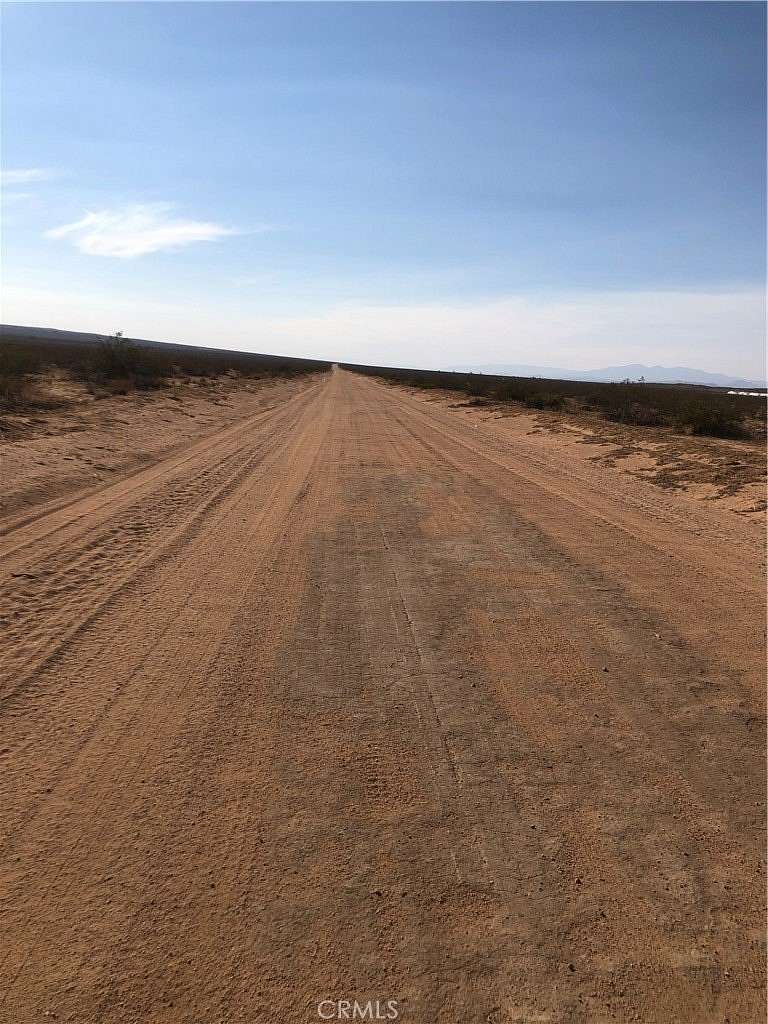 5 Acres of Residential Land for Sale in Hi Vista, California