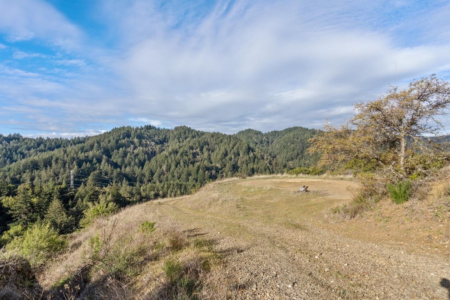 10.478 Acres of Land for Sale in Saratoga, California