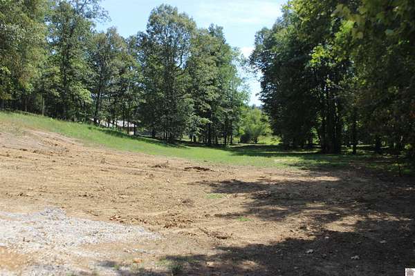 1.73 Acres of Residential Land for Sale in Benton, Kentucky