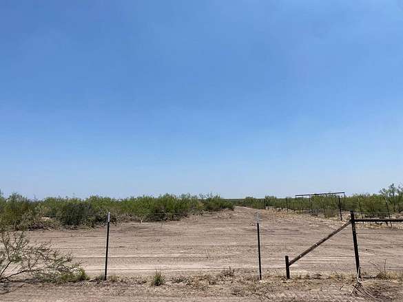 20 Acres of Land for Sale in Eagle Pass, Texas