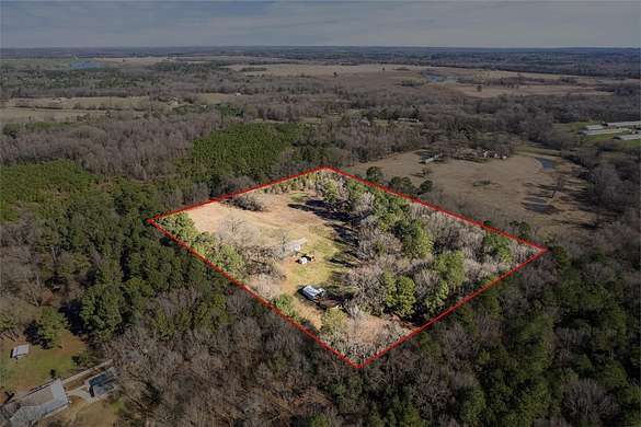 14.6 Acres of Land with Home for Sale in Pittsburg, Texas