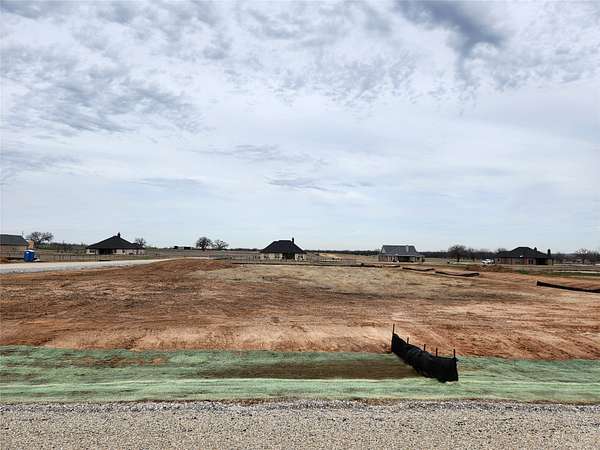 1.25 Acres of Residential Land for Sale in Paradise, Texas