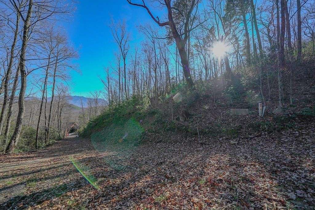 1.61 Acres of Residential Land for Sale in Gatlinburg, Tennessee