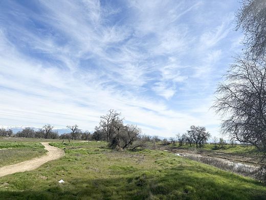 35.3 Acres of Agricultural Land for Sale in Visalia, California