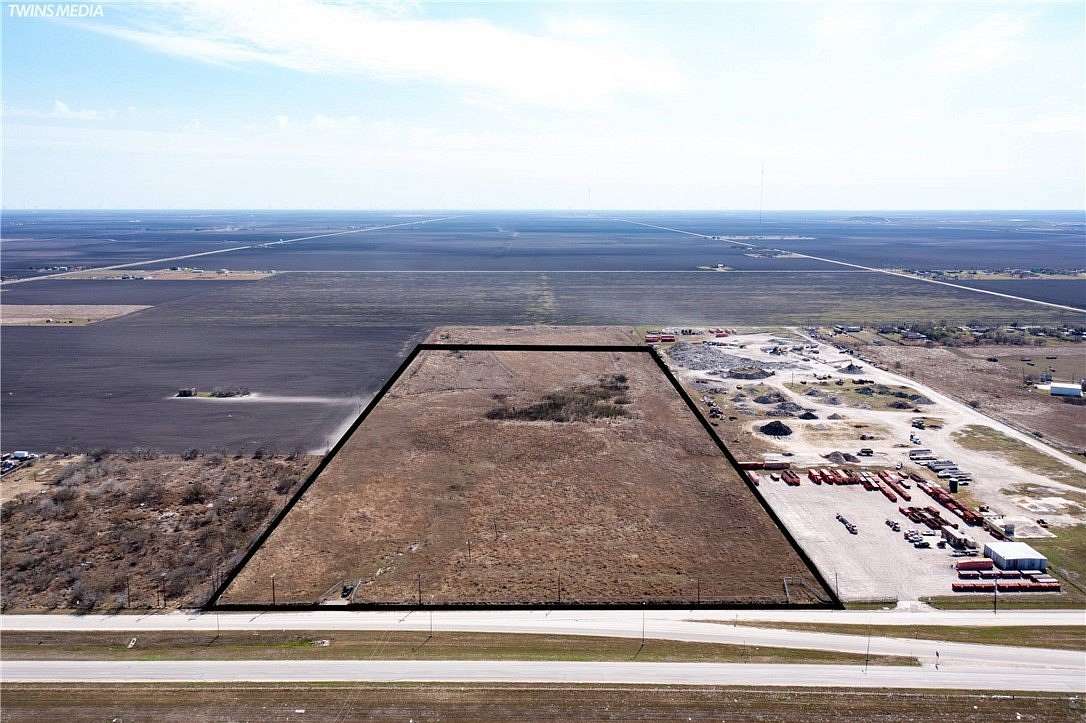 28.6 Acres of Commercial Land for Sale in Robstown, Texas