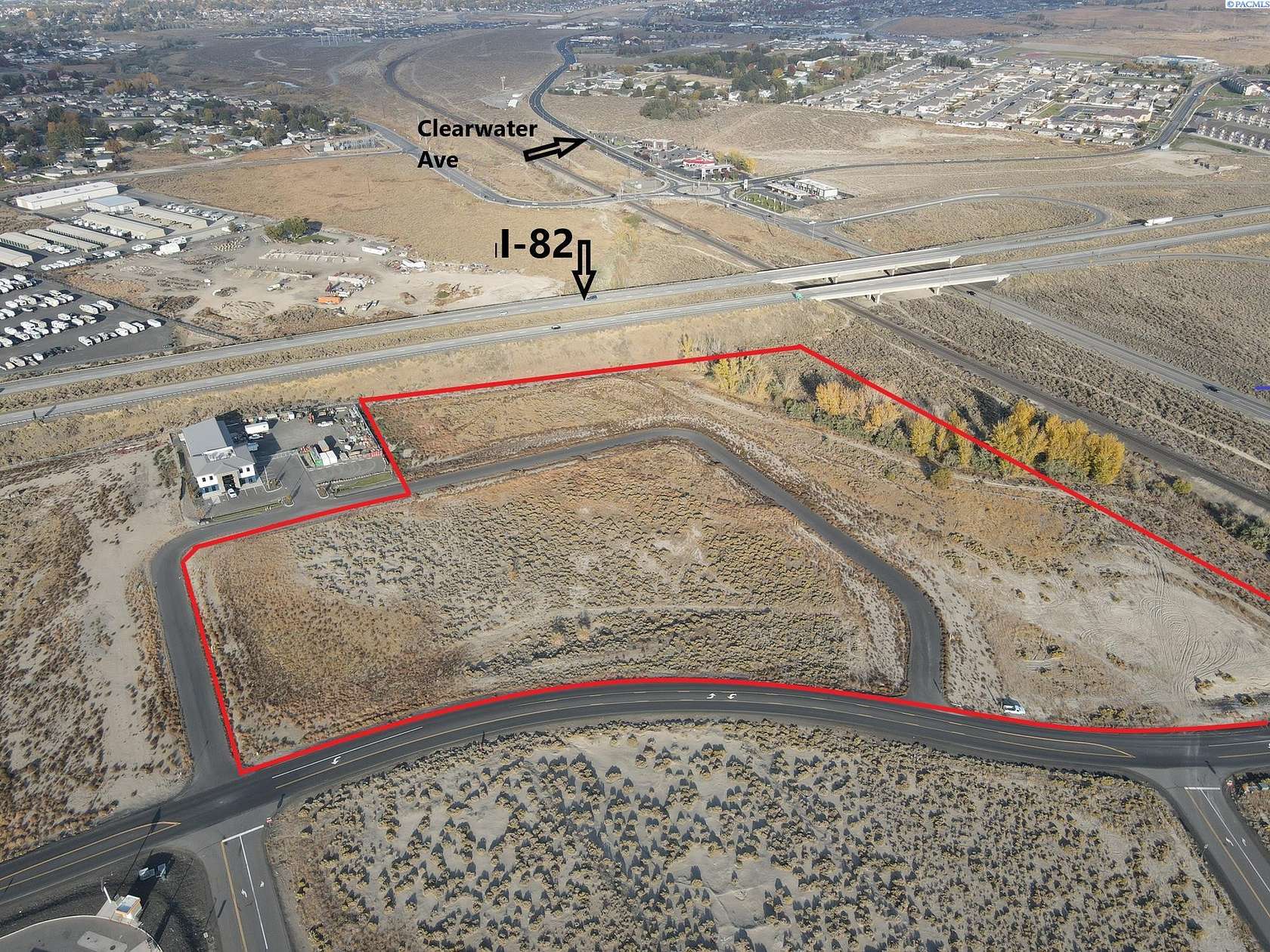 15 Acres of Improved Commercial Land for Sale in Kennewick, Washington