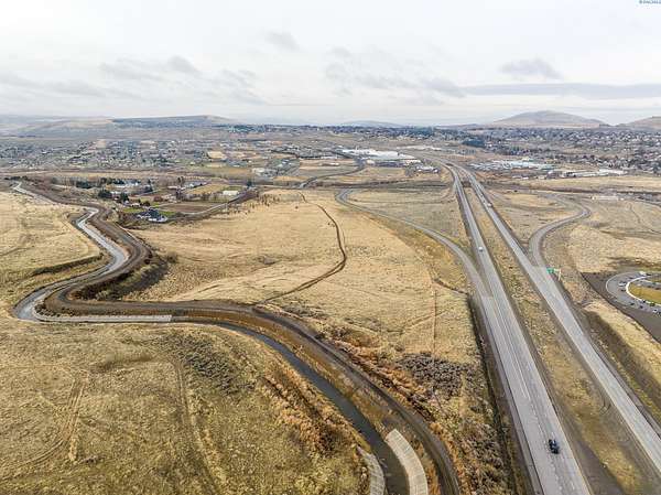 8.33 Acres of Mixed-Use Land for Sale in Kennewick, Washington