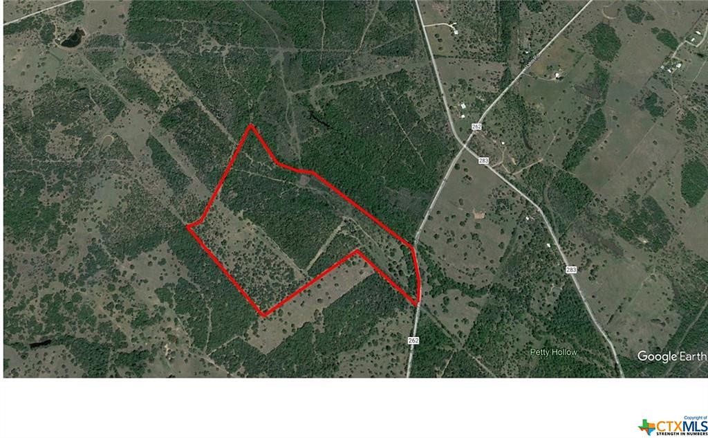 123 Acres of Improved Recreational Land & Farm for Sale in Yoakum, Texas